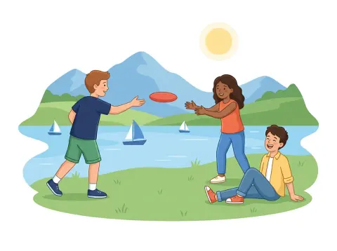Subjekt und Objekt: Zwei Jugendliche werfen sich auf einer Wiese am See eine Frisbee zu, eine dritte Person schaut lachend zu.